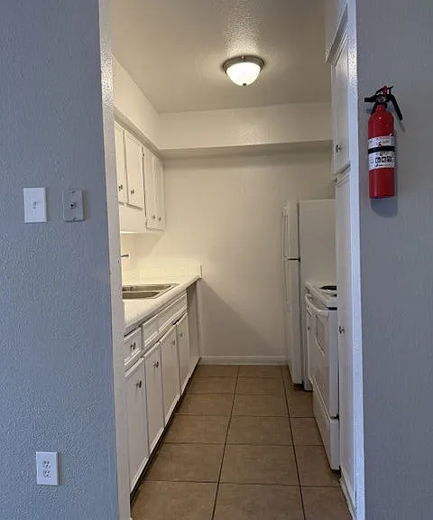 3737 Hillcroft Apartments — Photo 44