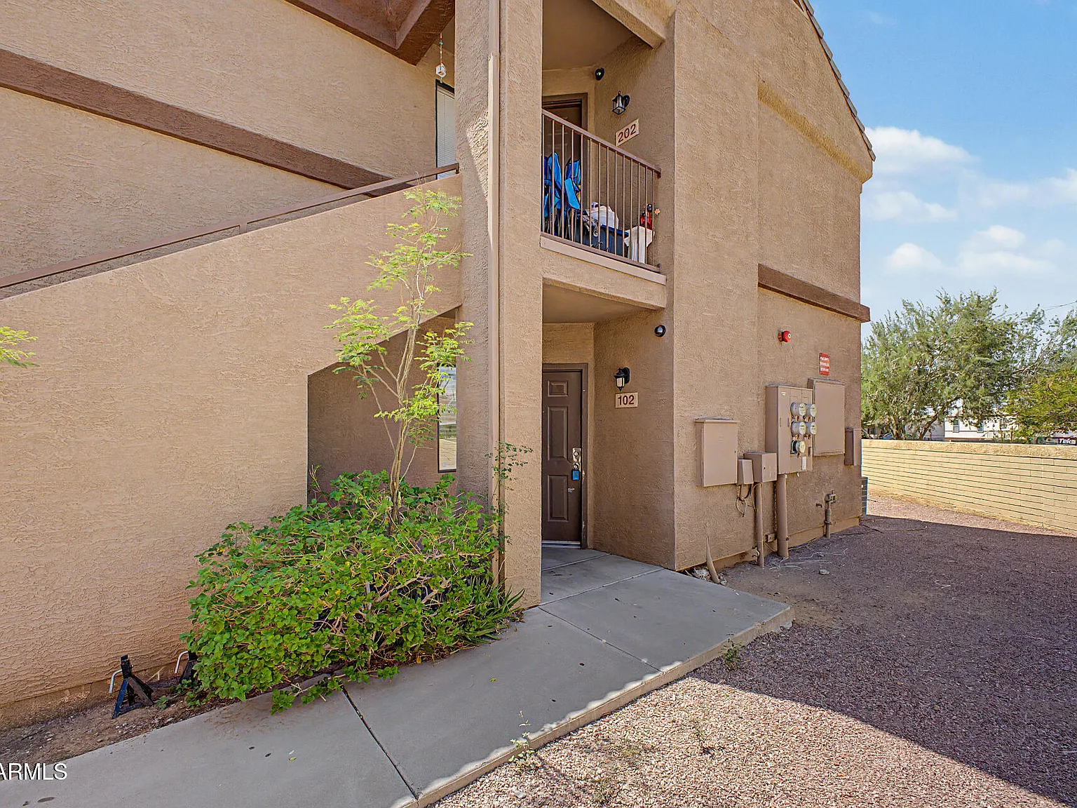 3 bed, 2.0 bath, 1050 sqft, $1,500 — Photo 2