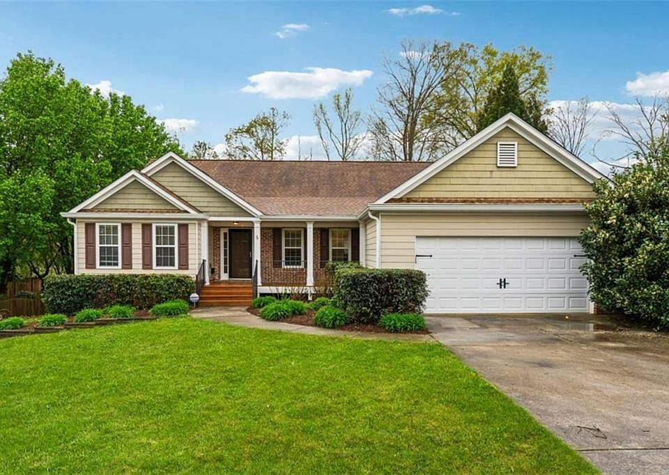 1st image of 392 Beranda Cir