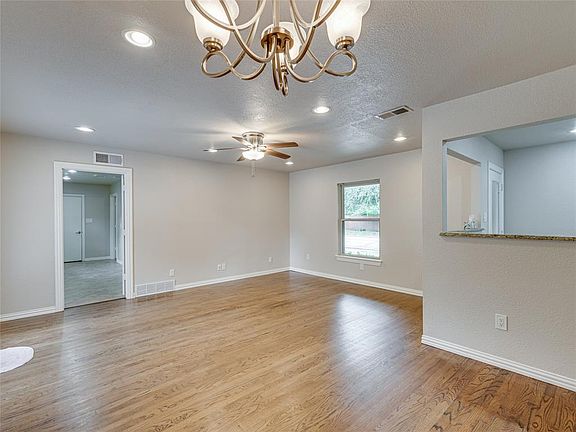 5th image of 1308 W Tucker Blvd