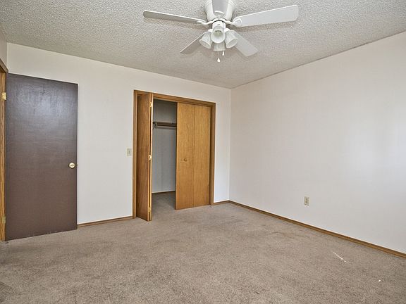 4th image of 202 NW J St APT B