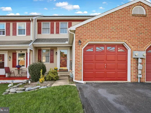 128 Palm Ln, Lebanon, PA 17042