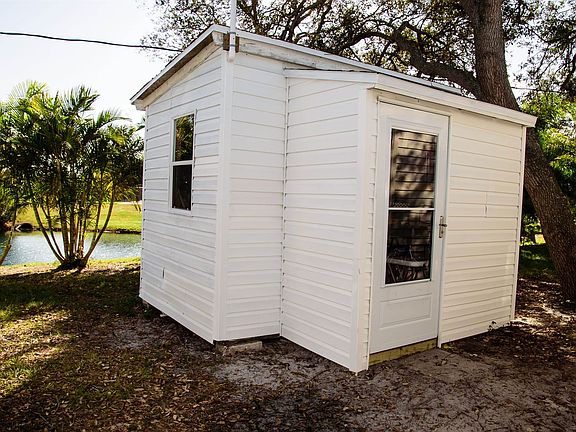 2nd image of 2385 Madrid Dr