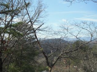 170 Sanderstown Rd, Franklin, NC 28734