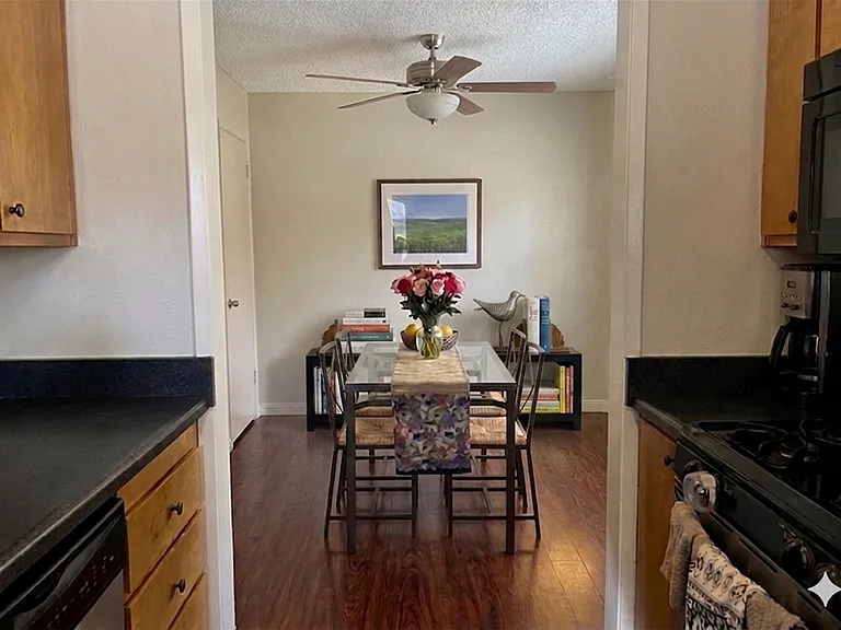 2849 Bidwell St #4 — Photo 4