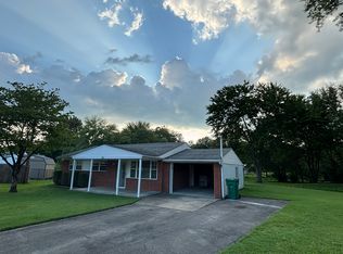 261 Springwood Dr, Louisville, KY 40229