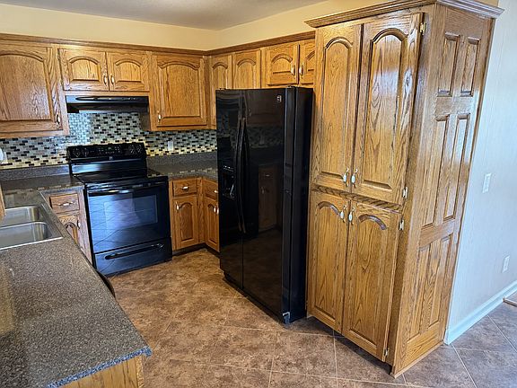 5th image of 70 Dunn Leoma Rd