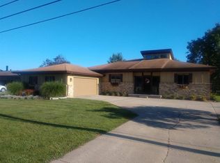 421 E Rolston Rd, Linden, MI 48451