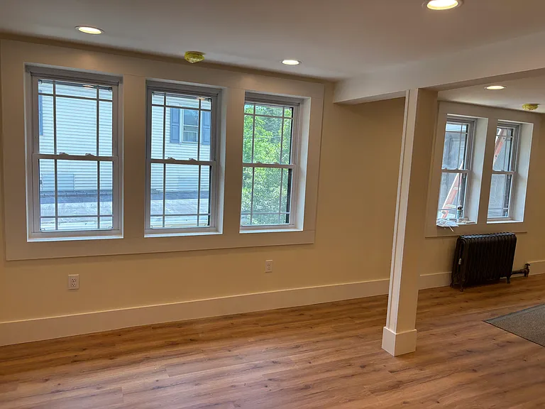 121 Main St #4 — Photo 6