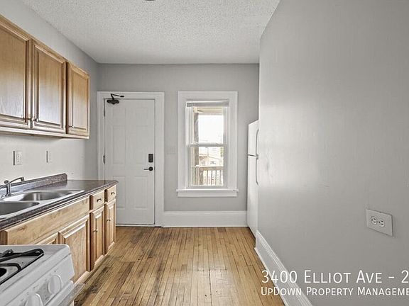 4th image of 3400 Elliot Ave APT 2
