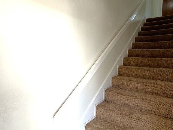 3rd image of 1315 Airport Dr APT B2