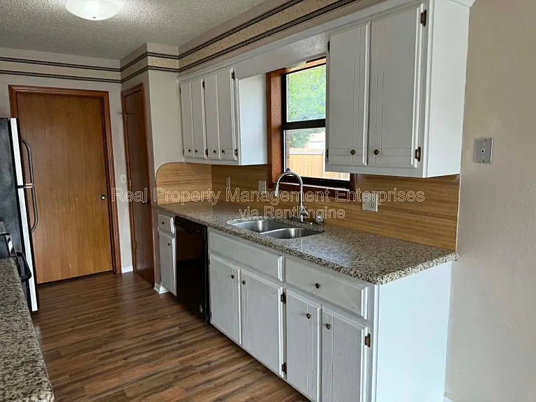 12400 Eric Field Pl — Photo 9