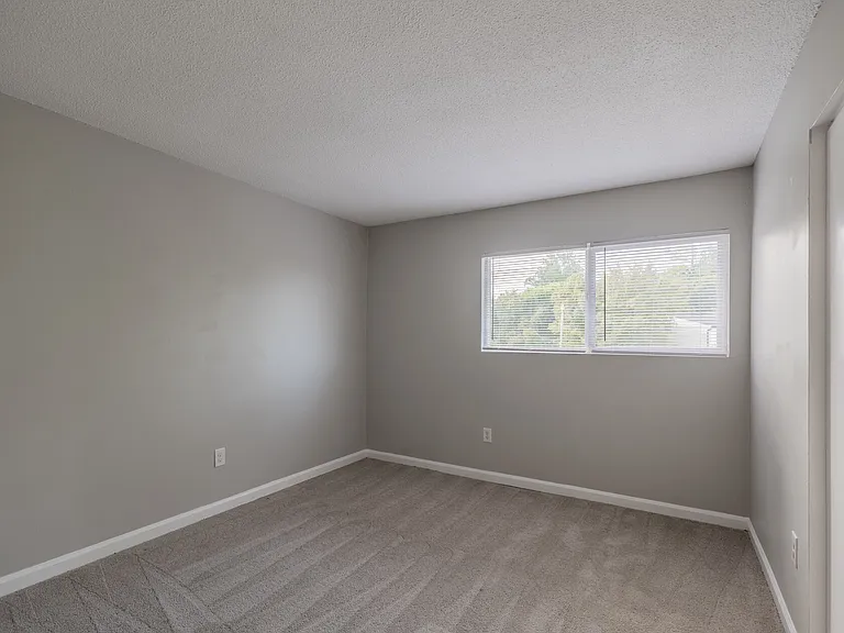 Brookwood Apartments — Photo 12