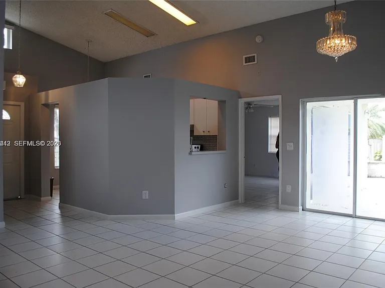 14636 SW 127th Ct — Photo 7