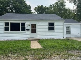 804 Dewey St, Belleville, IL 62221