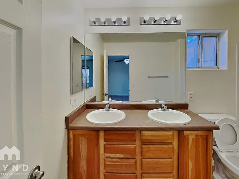 7056 S Greeneyes Ln — Photo 10