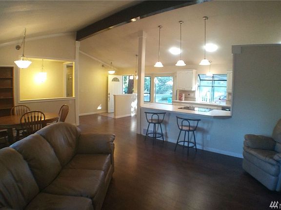 4th image of 5016 25th Ave SE