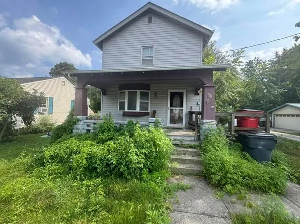36 Broad St SW, Pataskala, OH 43062