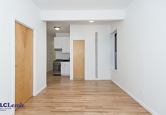 4th image of 450-452 E 81st St #3