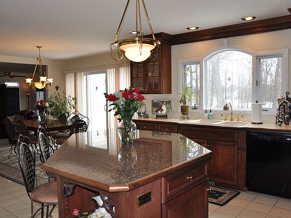 4th image of 6145 Waterford Dr