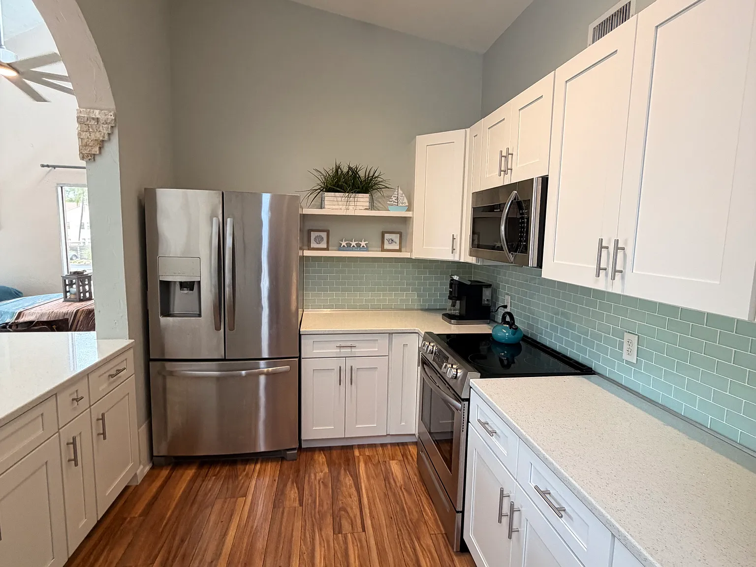 2 bed, 990 sqft, $1,850 — Photo 1