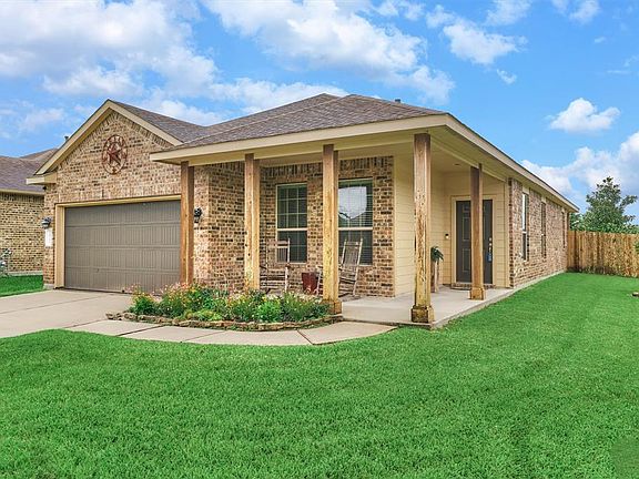 The sprinkler system keeps the lawn nice and green!