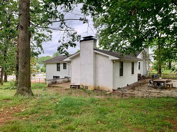 5th image of 1502 Hermitage Dr