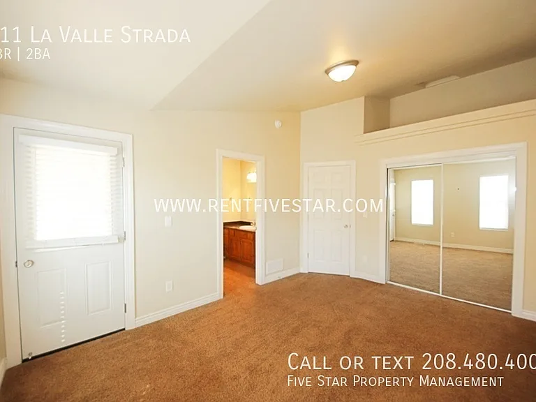 311 La Valle Strada — Photo 9