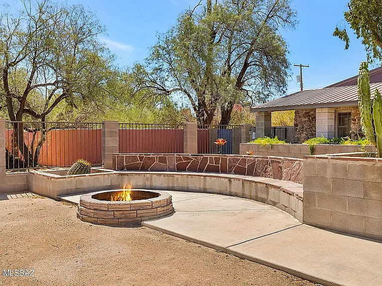1200 E Edison St — Photo 3