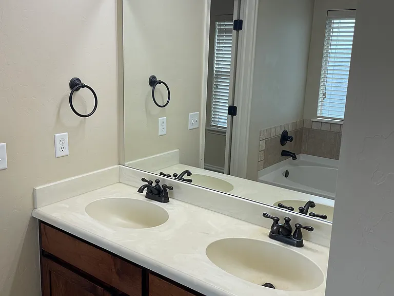 805 Bergen Peak Dr — Photo 5