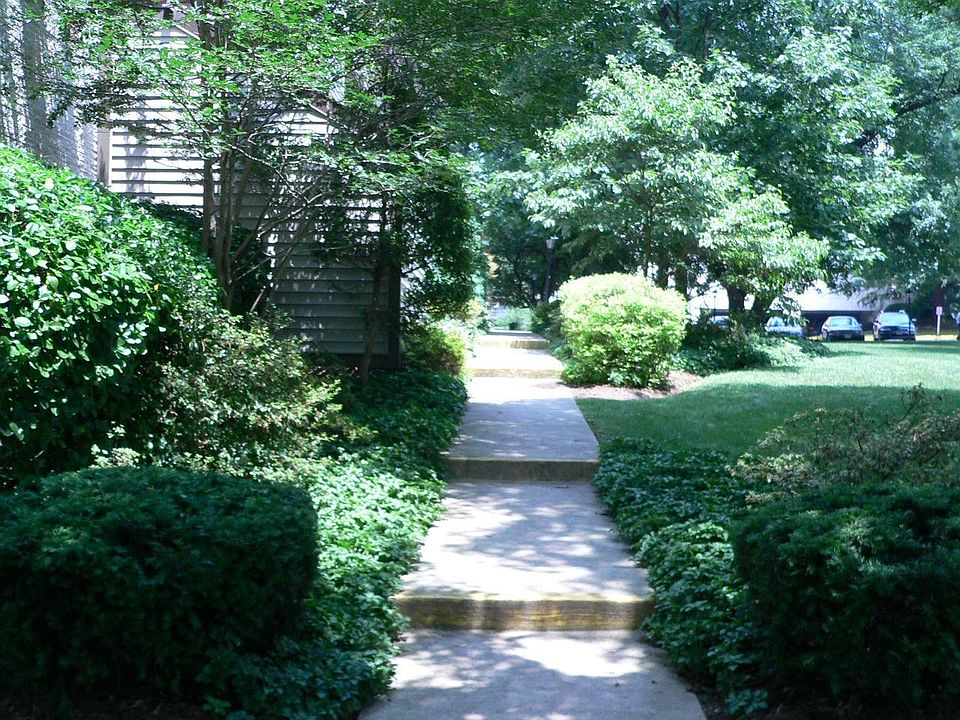 Walkway To Front Door