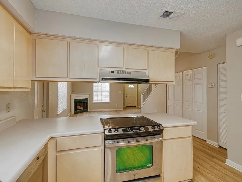 3385 Tansey Ct