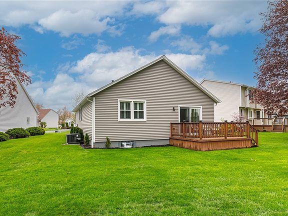 5th image of 92 Olivia Cir