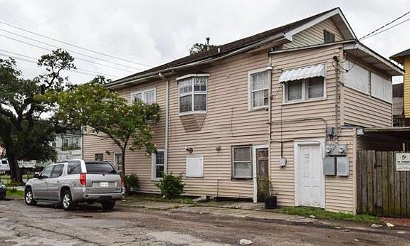 2nd image of 2536 Louisiana Ave