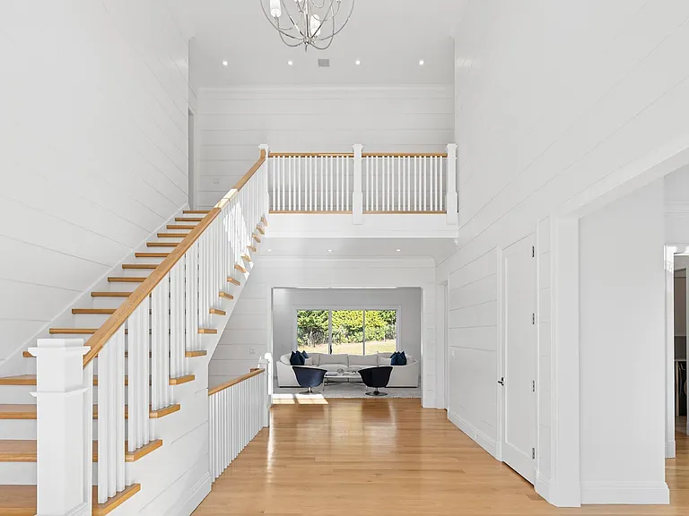 51 Arbutus Rd — Photo 5