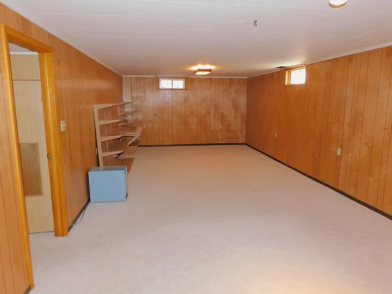 1133 N Howard Ave — Photo 17