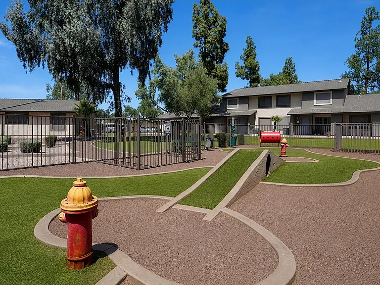 Falcon Glen Apartments — Photo 28
