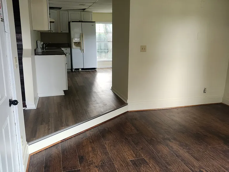 6024 Godwin Blvd — Photo 8