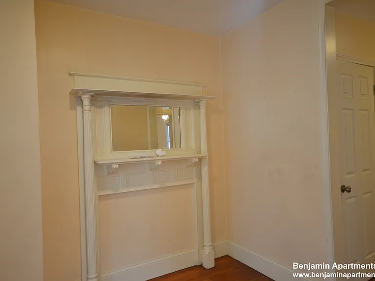 74 Brooks St #13 — Photo 13