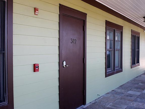 5th image of 112 Franklin Blvd #302