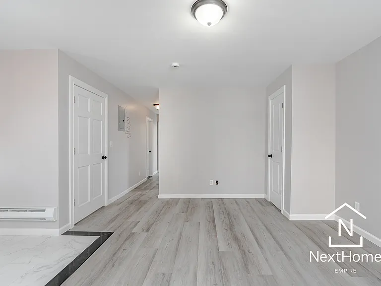 37-14 28th St #2 — Photo 10