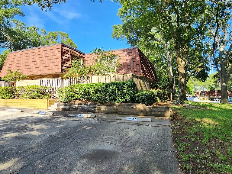 2702 5th Ct — Photo 1