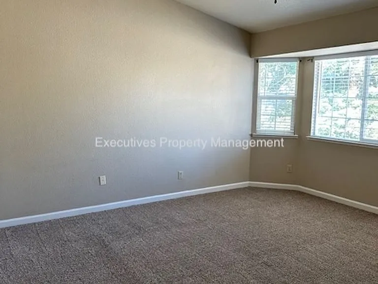 1103 Acapulco Ct — Photo 13