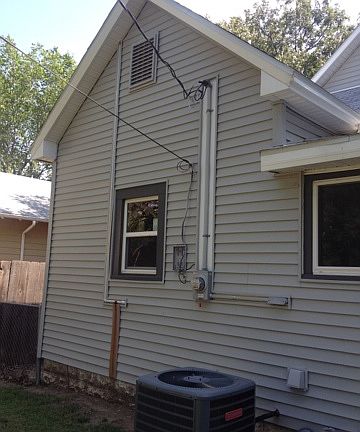 4th image of 1637 S Wichita St