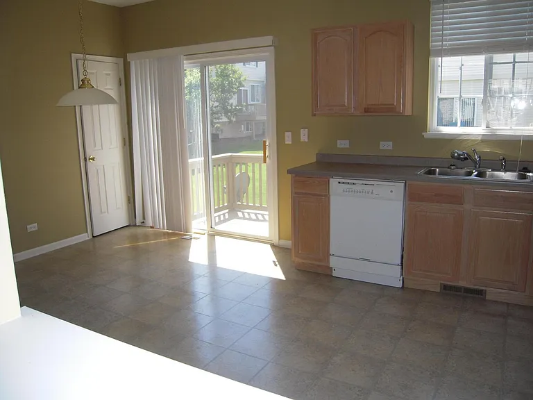 269 Evergreen Cir — Photo 3