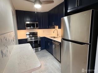 10 N Wood Ave APT 419, Linden, NJ 07036