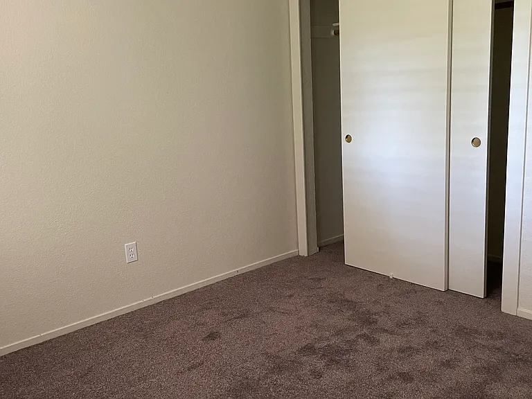 548 Eldridge Ave — Photo 6