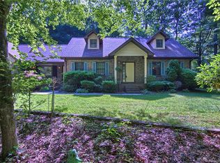 9 S Greenwood Forest Dr, Etowah, NC 28729