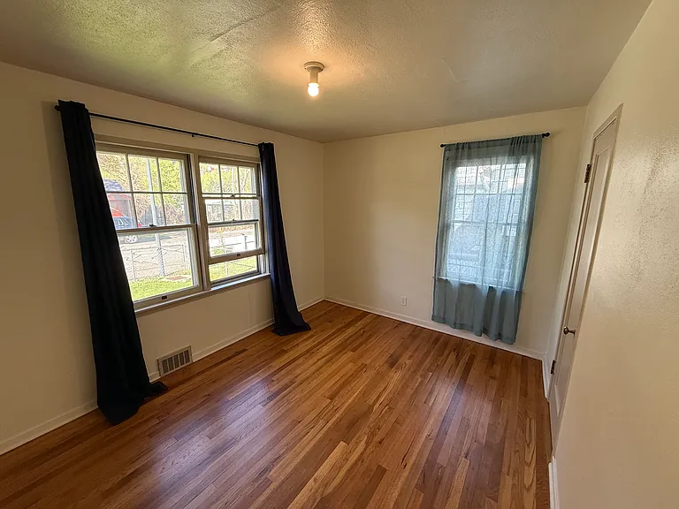 412 Elberta Ave — Photo 7