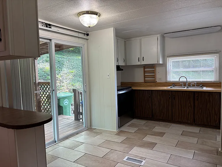 26 Otis Campbell Rd — Photo 4